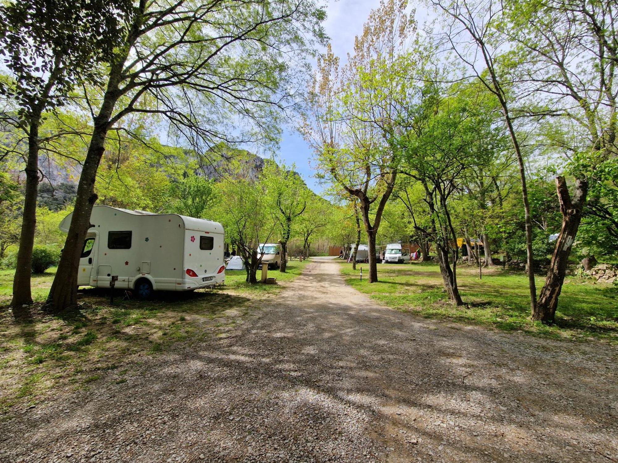Vallon-Pont-dʼArc Camp Des Gorges - Camping Nature מראה חיצוני תמונה