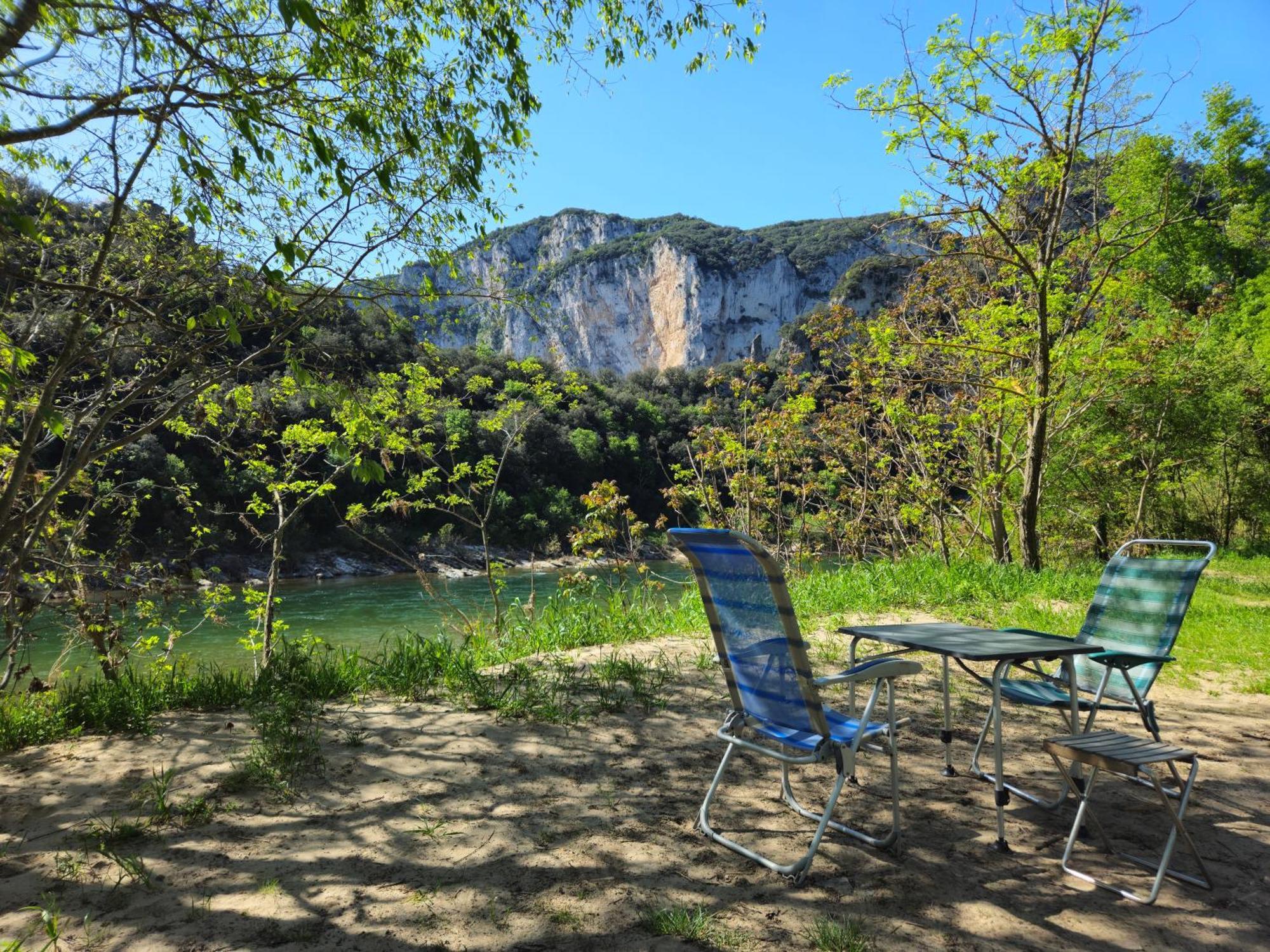 Vallon-Pont-dʼArc Camp Des Gorges - Camping Nature מראה חיצוני תמונה